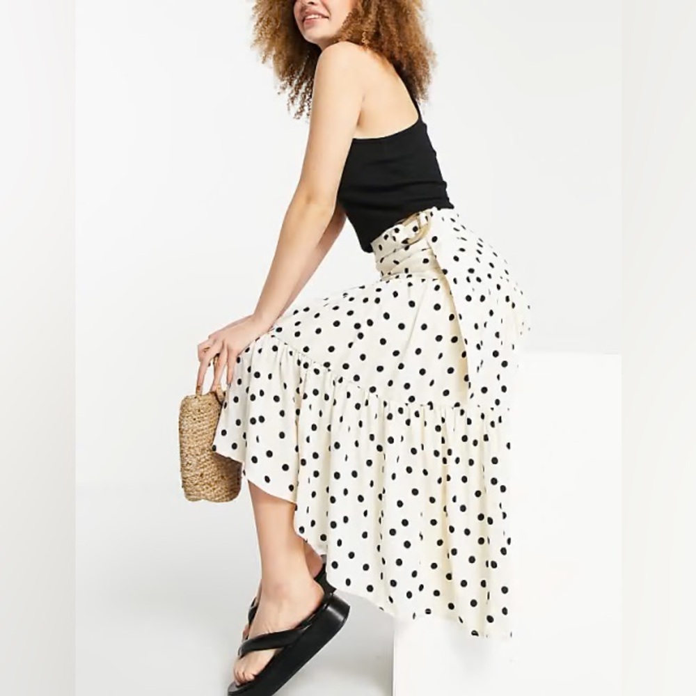 Stradivarius Black and Cream Polka Dot High-Low Skirt